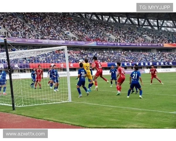 五机编队掠过苏超赛场！国产飞机硬核助威点燃主场(2)